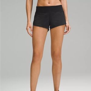 Lululemon athletica Speed Up Low Rise Lines Short 2.5” size 4